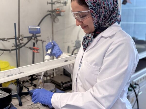 Sustainable management of atmospheric CO2 through cellulosic wastes: Direct air capture and utilization.